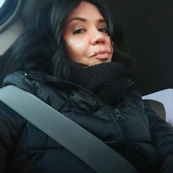 Meet your Posher, Louisa - Picture 1 of 1